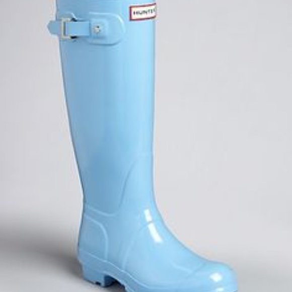 black and white plaid toms